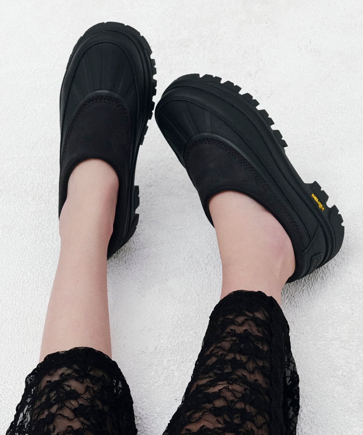 010Black Black
